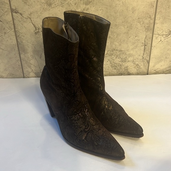 Salpy brown brocade pattern leather boots in size 10 - Picture 3 of 13